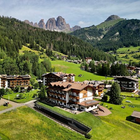 Alpenhotel Panorama Кампителло-ди-Фасса Экстерьер фото
